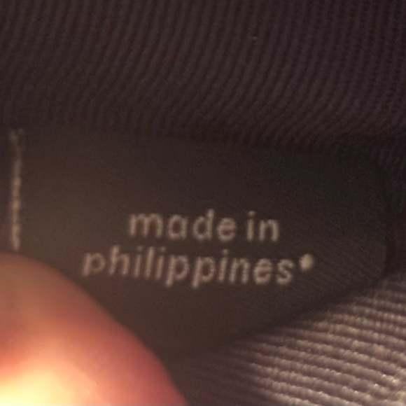 Coach Carrier Phone Crossbody In Colorblock Signature Canvas With Coach Patch - Picture 15 of 16